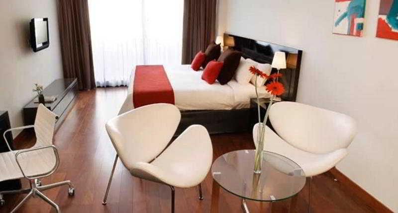 Dazzler Suites Juncal Buenos Aires Bagian luar foto